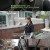 방충망 시공하는 21살 여성